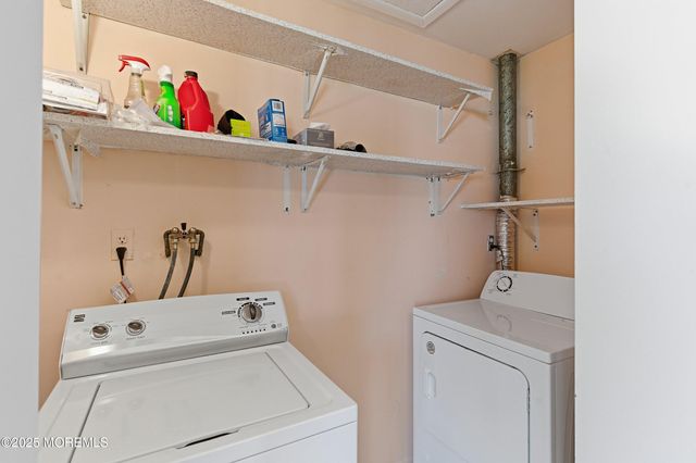 7 Nebraska Drive 153, Matawan, NJ 07747