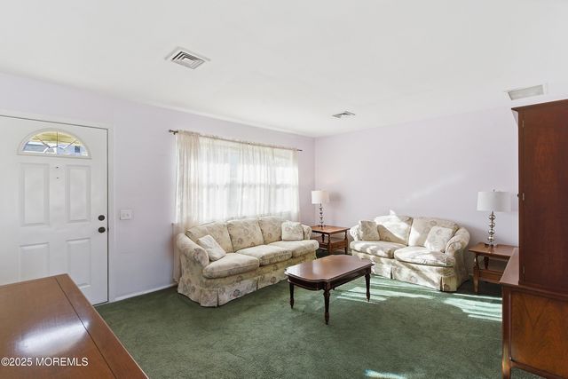 7 Nebraska Drive 153, Matawan, NJ 07747