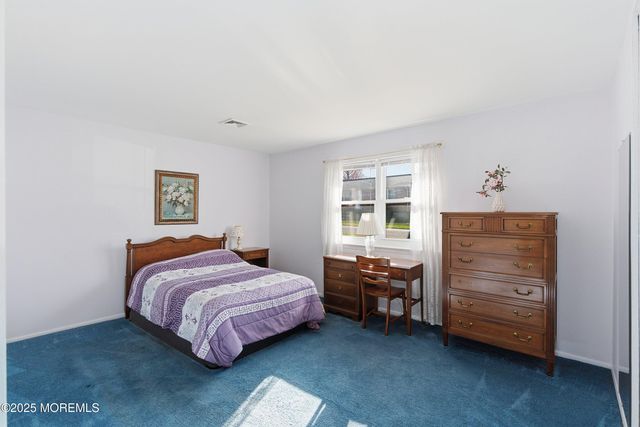 7 Nebraska Drive 153, Matawan, NJ 07747