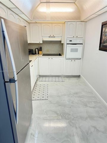 3901 S Ocean Dr 14Z, Hollywood, FL 33019