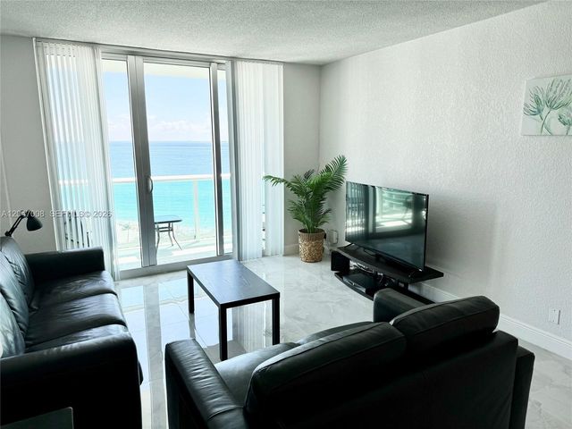 3901 S Ocean Dr 14Z, Hollywood, FL 33019