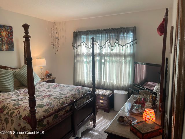 939 Remington Green Drive SE, Palm Bay, FL 32909