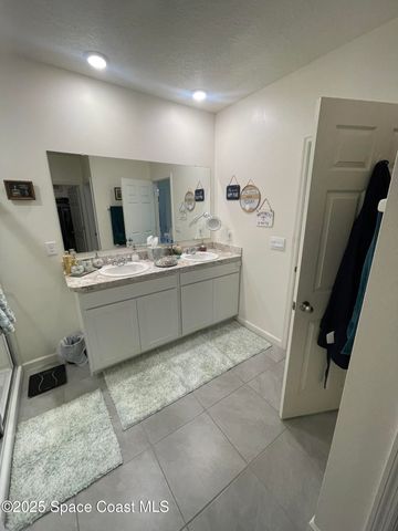 939 Remington Green Drive SE, Palm Bay, FL 32909