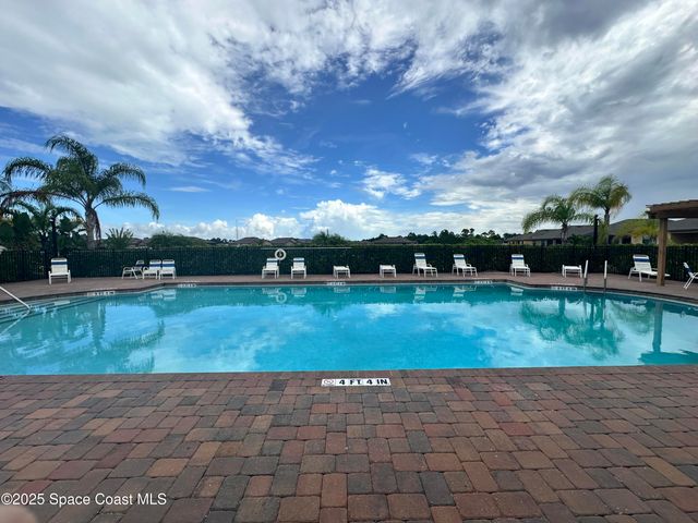 939 Remington Green Drive SE, Palm Bay, FL 32909