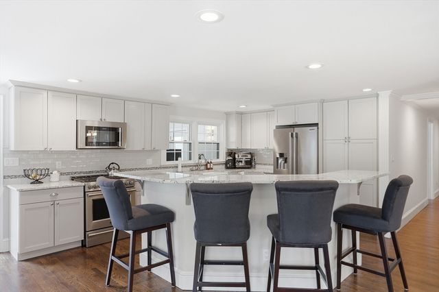 196 Foster St, Littleton, MA 01460