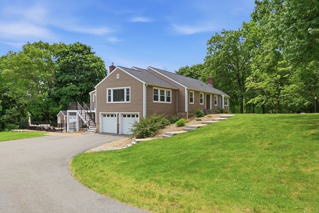 196 Foster St, Littleton, MA 01460