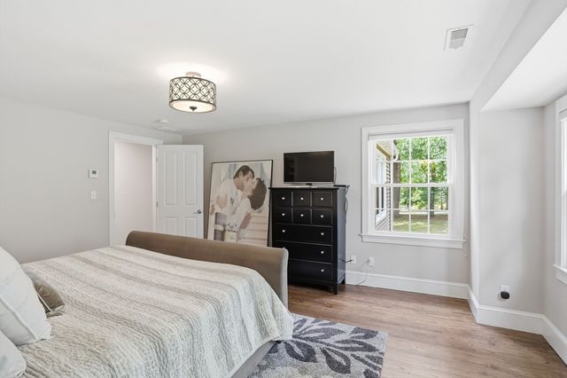 196 Foster St, Littleton, MA 01460