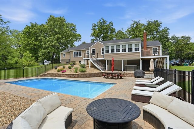 196 Foster St, Littleton, MA 01460