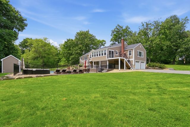 196 Foster St, Littleton, MA 01460