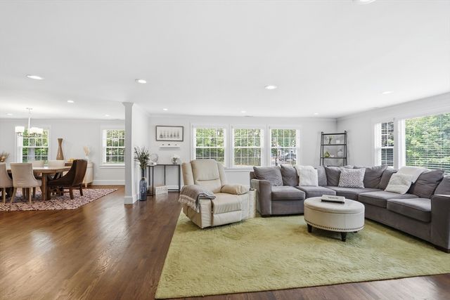 196 Foster St, Littleton, MA 01460
