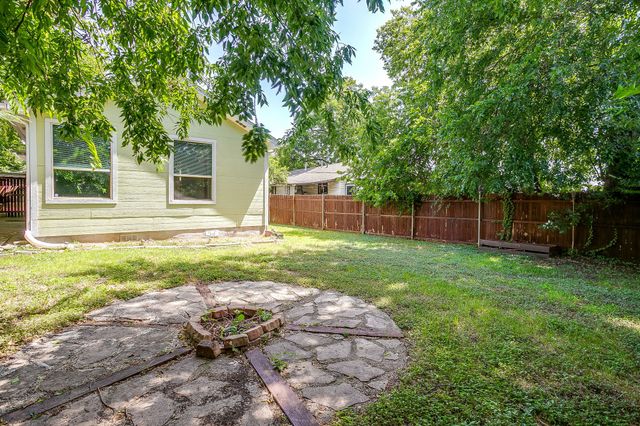 5433 Como Drive, Fort Worth, TX 76107