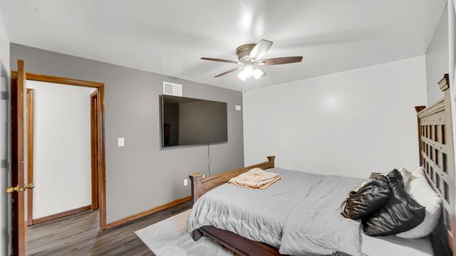 800 W 10th Street, Hobart, IN 46342