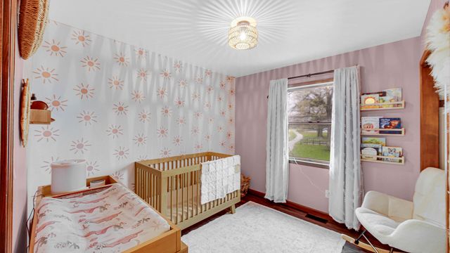 800 W 10th Street, Hobart, IN 46342