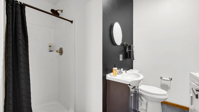 800 W 10th Street, Hobart, IN 46342