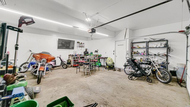 800 W 10th Street, Hobart, IN 46342