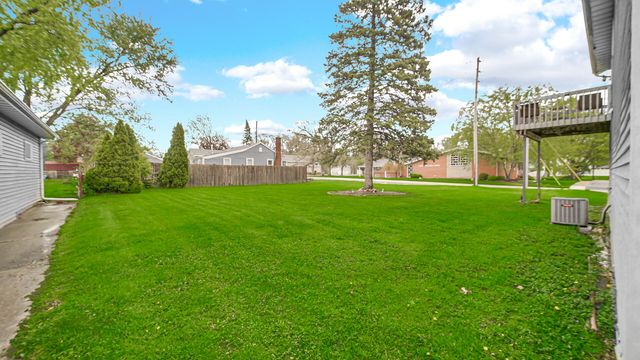 800 W 10th Street, Hobart, IN 46342