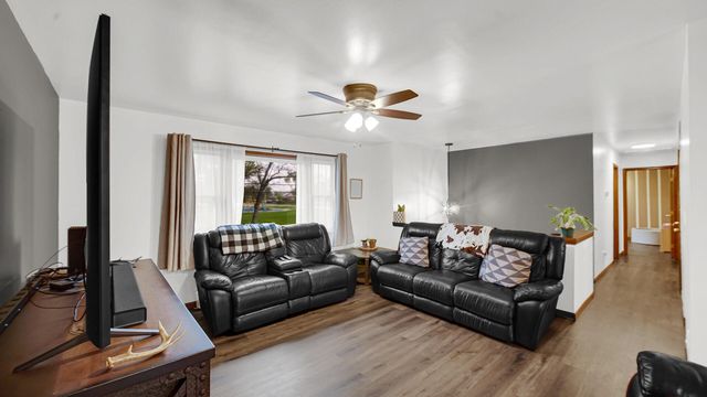 800 W 10th Street, Hobart, IN 46342