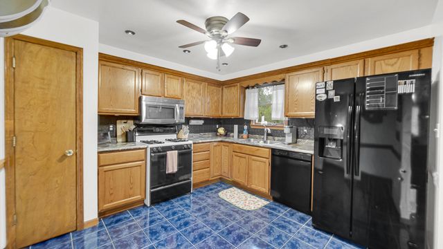 800 W 10th Street, Hobart, IN 46342