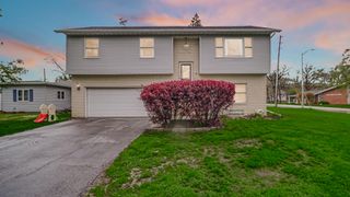 800 W 10th Street, Hobart, IN 46342