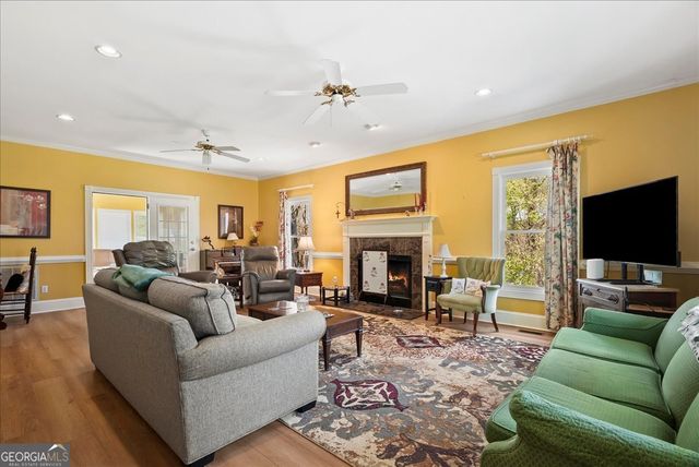 145 Thornwood Drive SE, Calhoun, GA 30701