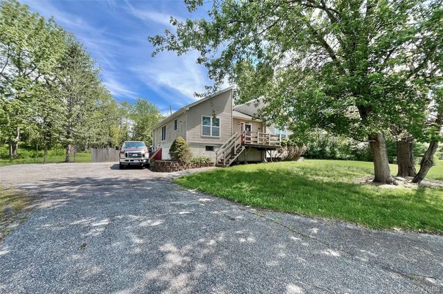 98 Oil City Road, Pine Island, NY 10969