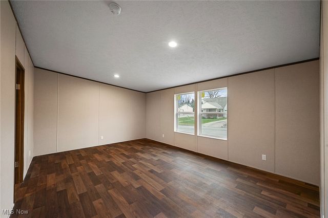 541 Lincoln Avenue, Struthers, OH 44471