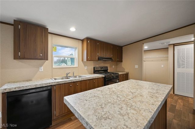 541 Lincoln Avenue, Struthers, OH 44471