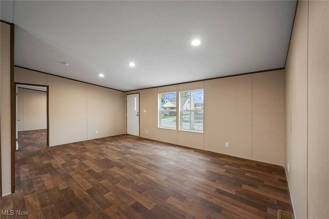 541 Lincoln Avenue, Struthers, OH 44471