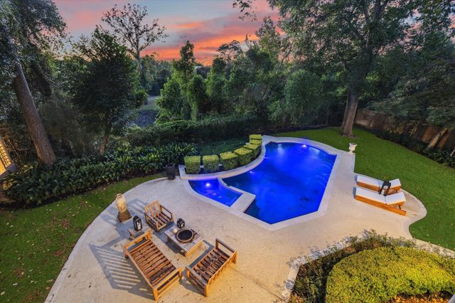 918 Huntington Cove, Houston, TX 77063