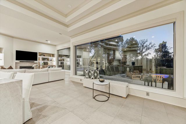 918 Huntington Cove, Houston, TX 77063