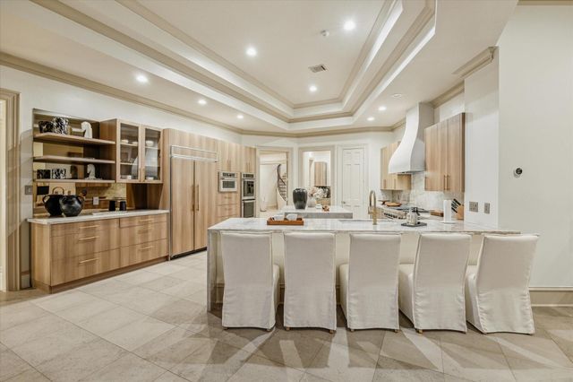 918 Huntington Cove, Houston, TX 77063