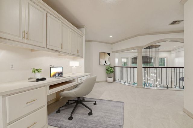 918 Huntington Cove, Houston, TX 77063