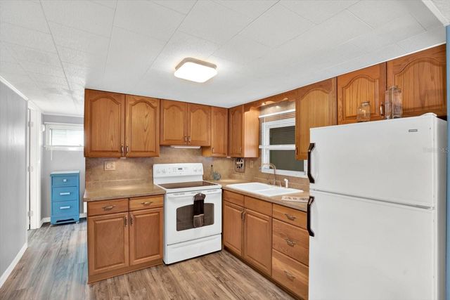 7880 54TH AVENUE N 17, St Petersburg, FL 33709