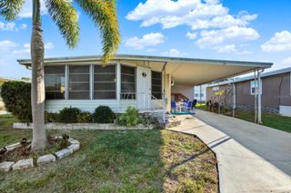 7880 54TH AVENUE N 17, St Petersburg, FL 33709