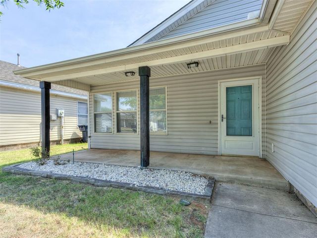 920 Periwinkle Drive, Yukon, OK 73099