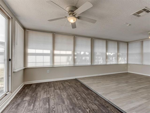 920 Periwinkle Drive, Yukon, OK 73099
