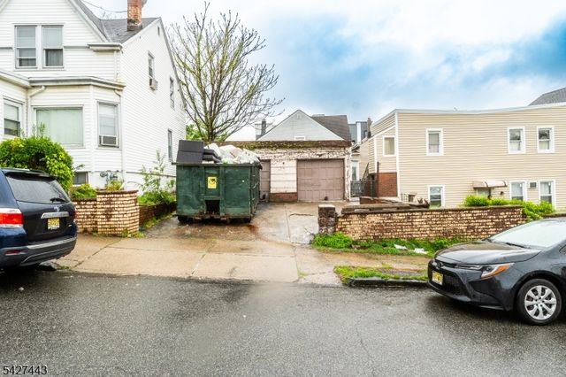 54 Bloomfield Ave, Paterson City, NJ 07503