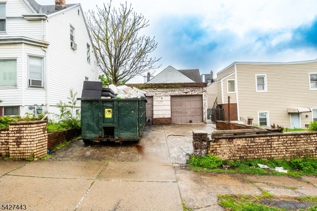 54 Bloomfield Ave, Paterson City, NJ 07503