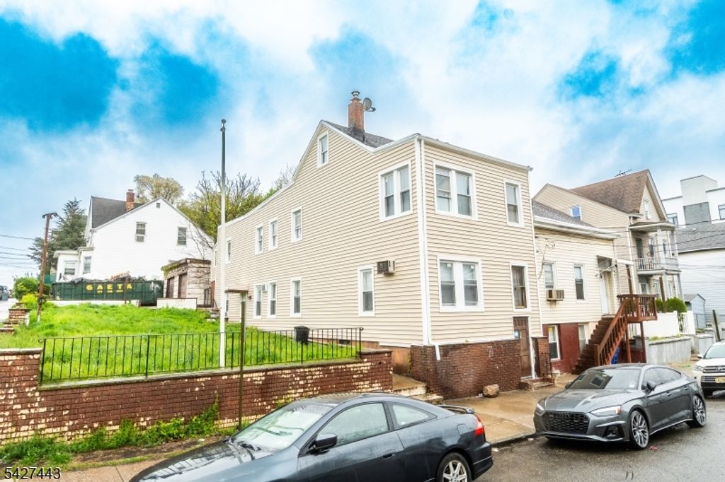 54 Bloomfield Ave, Paterson City, NJ 07503