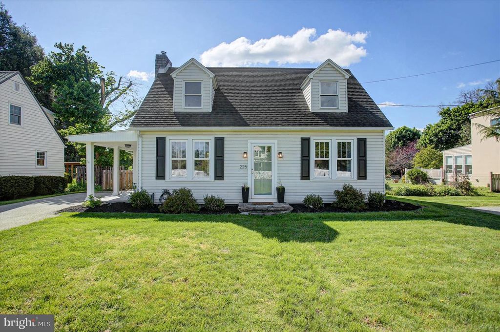 225 PINE ROAD, Mount Holly Springs, PA 17065