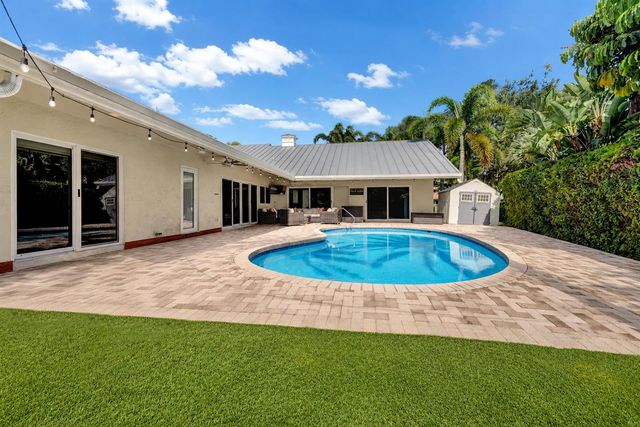 1920 Parkside Circle S, Boca Raton, FL 33486