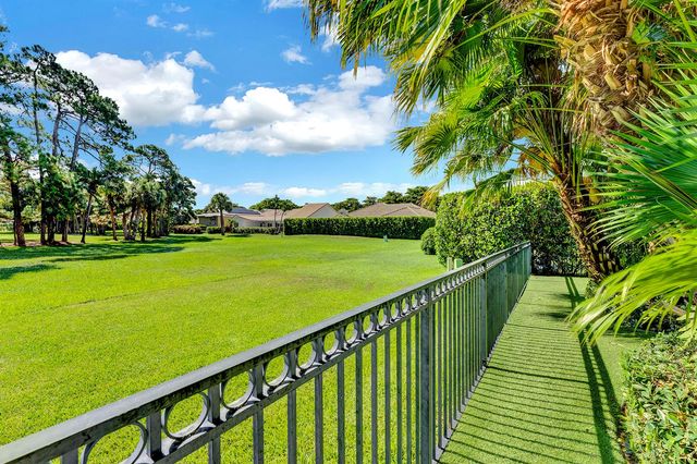 1920 Parkside Circle S, Boca Raton, FL 33486