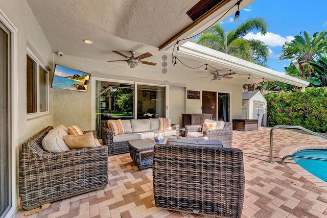 1920 Parkside Circle S, Boca Raton, FL 33486