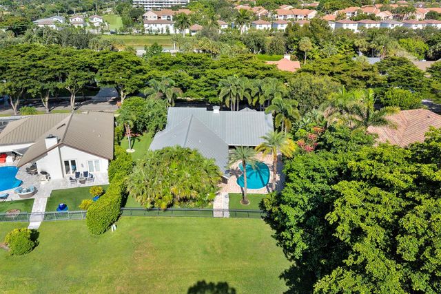 1920 Parkside Circle S, Boca Raton, FL 33486