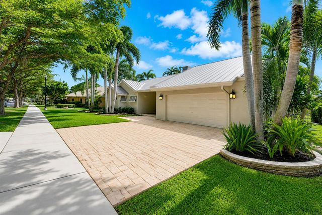 1920 Parkside Circle S, Boca Raton, FL 33486