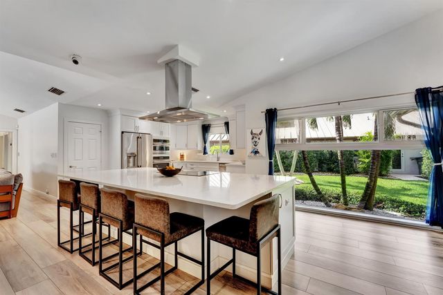 1920 Parkside Circle S, Boca Raton, FL 33486