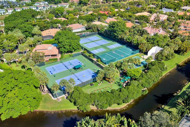 1920 Parkside Circle S, Boca Raton, FL 33486