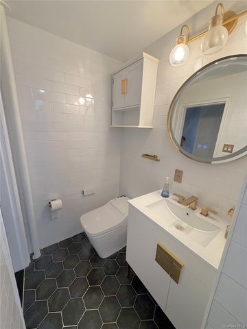 22-27 76th Street B2, East Elmhurst, NY 11370