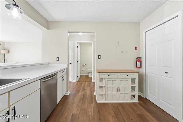 26 Dover Court, Tinton Falls, NJ 07712