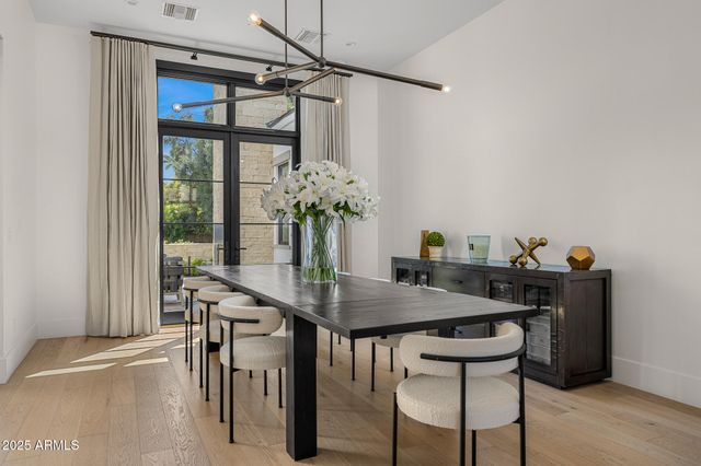 6238 E CALLE ROSA --, Scottsdale, AZ 85251